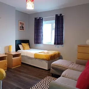 pearson-house-huku-kwetu-nottingham.hotelsin-nottingham.com/